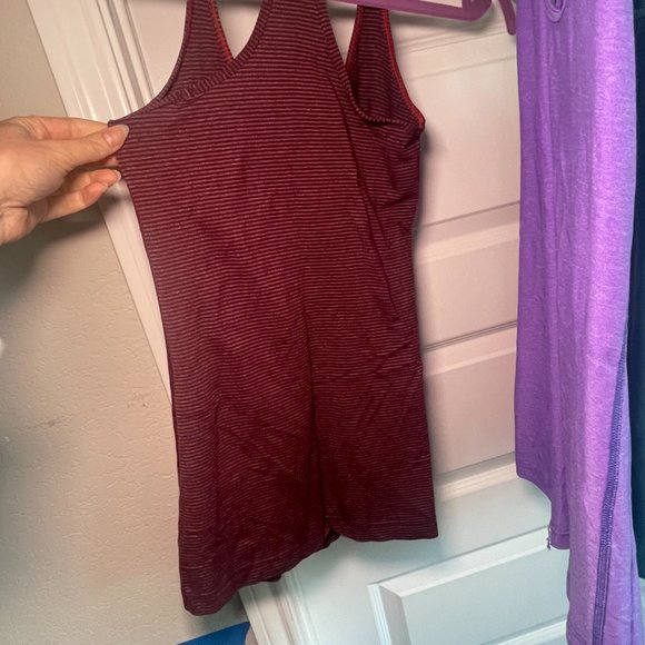 Lululemon Cool Racerback tank, size 6, Marroon - Picture 3 of 3